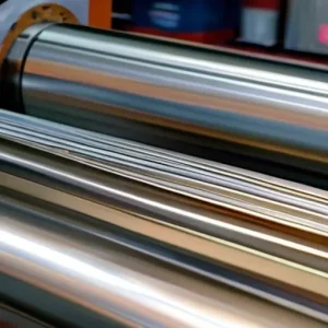 Как прокатный процесс влияет на точность размеров и качество поверхности